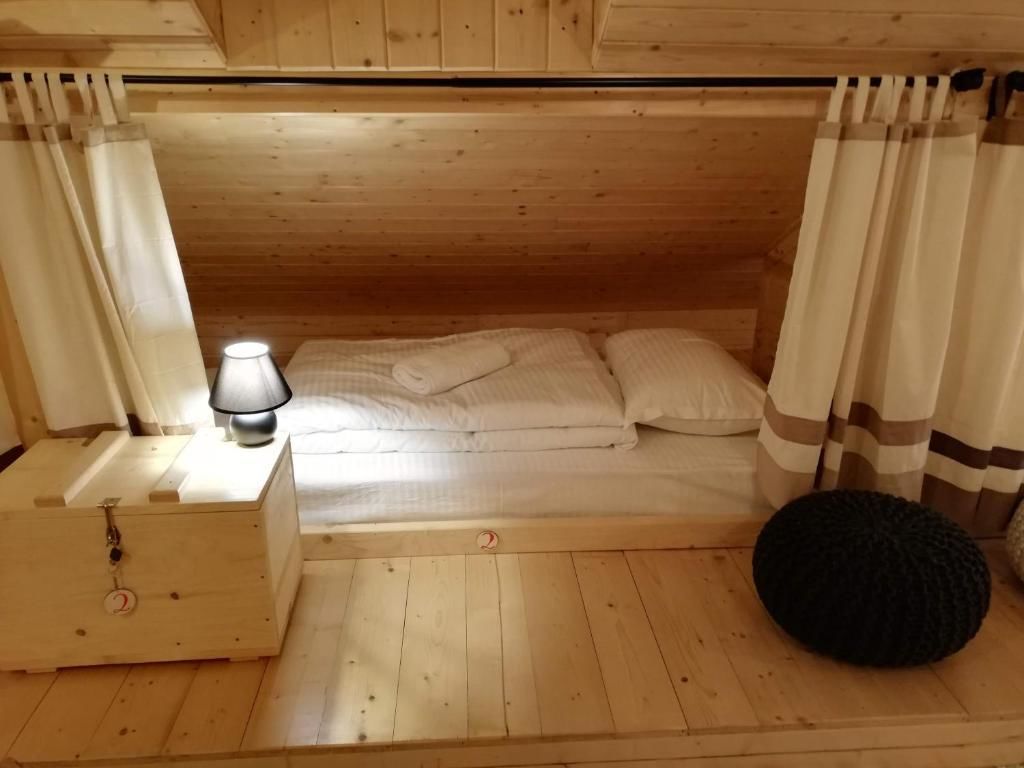 Хостелы Zozo Hostel Брашов-52