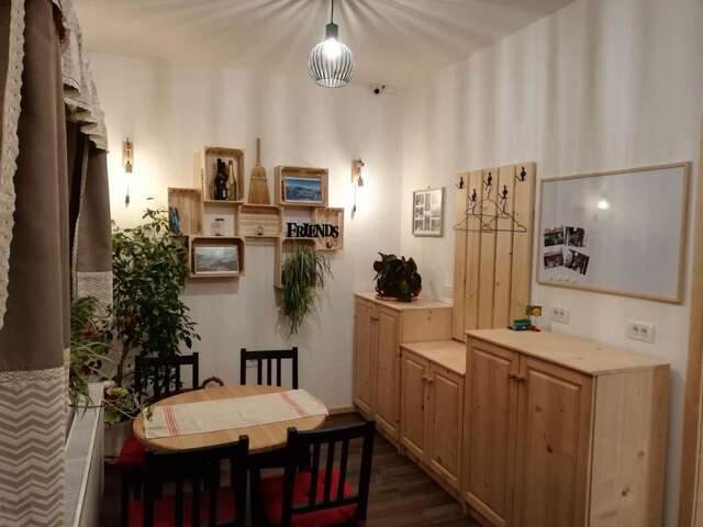 Хостелы Zozo Hostel Брашов-24