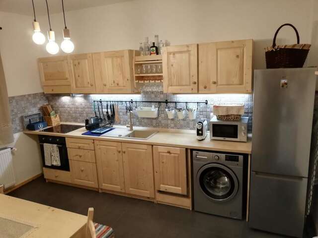 Хостелы Zozo Hostel Брашов-36