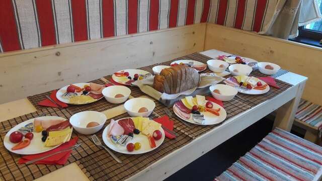 Хостелы Zozo Hostel Брашов-39