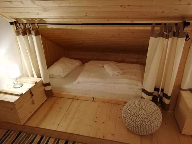 Хостелы Zozo Hostel Брашов-48