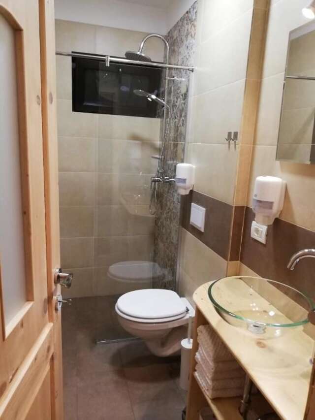 Хостелы Zozo Hostel Брашов-57